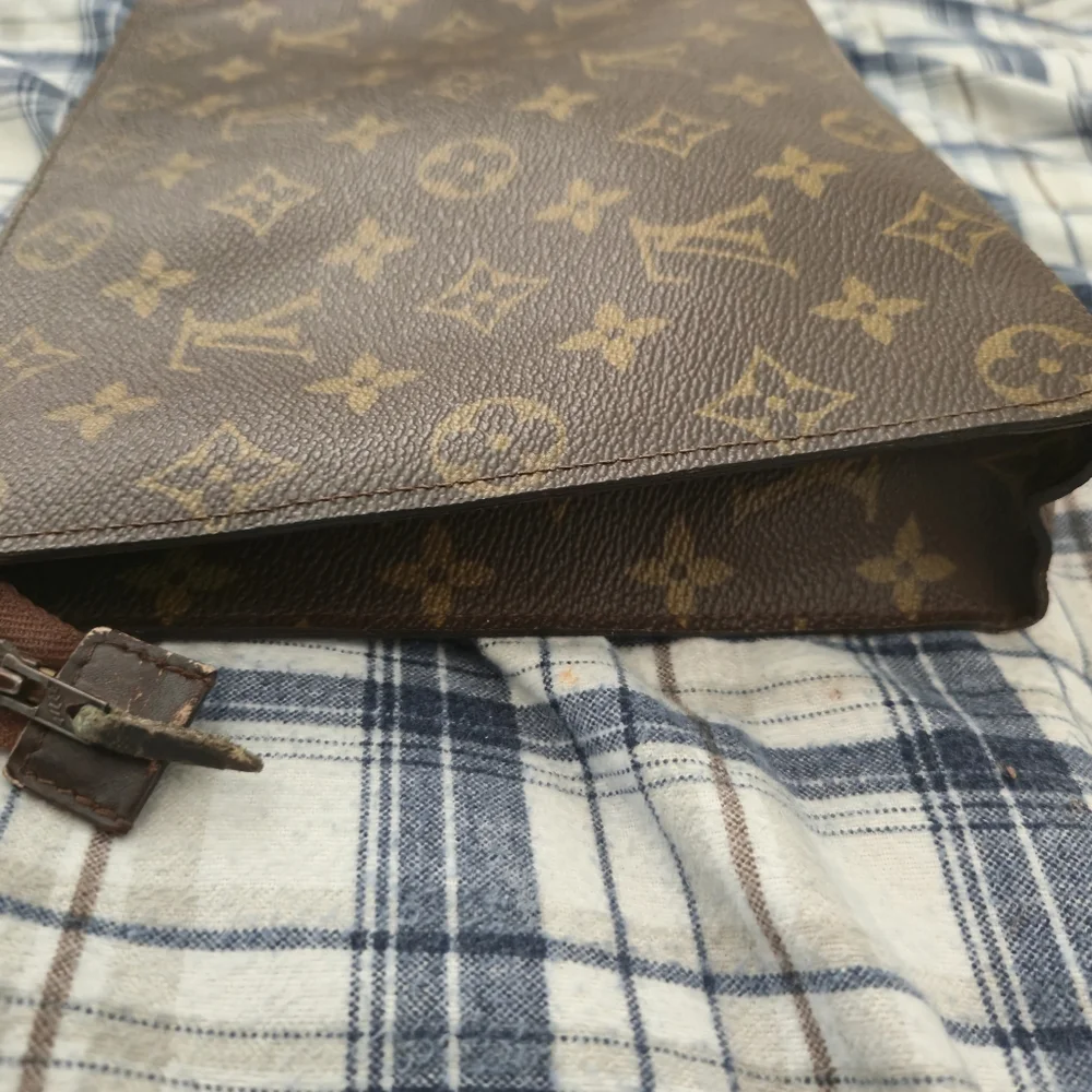 Louis Vuitton vintage toiletry